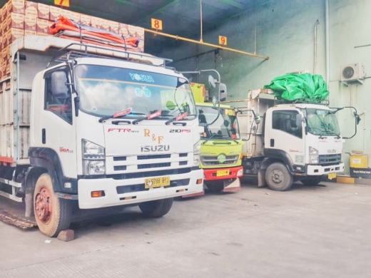 solusi angkutan pengiriman barang cargo dan container