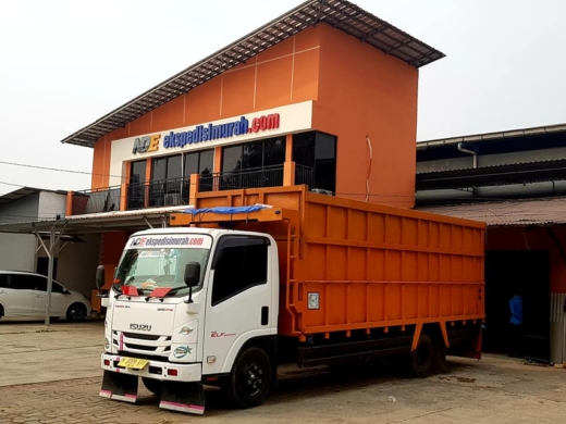 Jasa Sewa Truk Tronton Bak Muatan 15 Ton