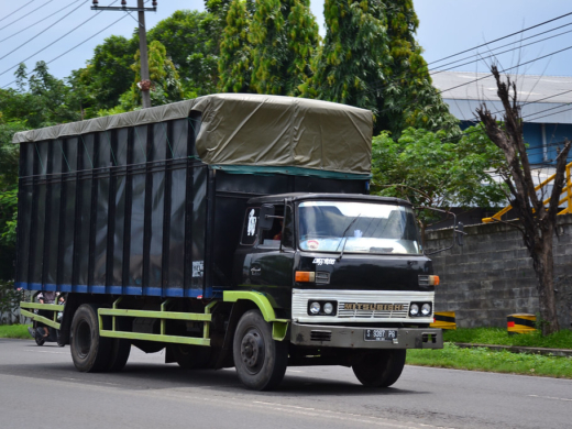 Harga ongkir cargo truk fuso Surabaya