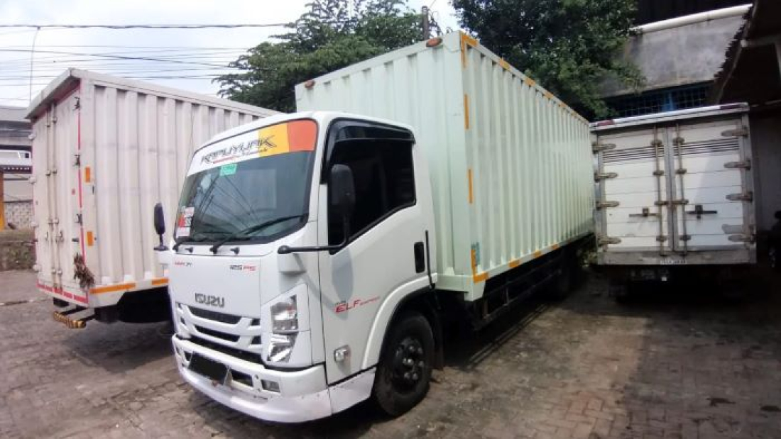Biaya Sewa Truk Kargo Darat