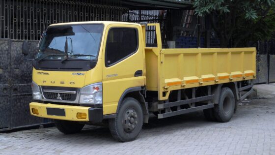 osua Solusi Sewa Mitsubishi Colt Diesel Harga Terjangkau