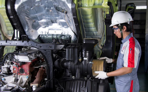 Bengkel Perawatan Truk Logistik