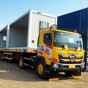 Menyewa Truk atau Container